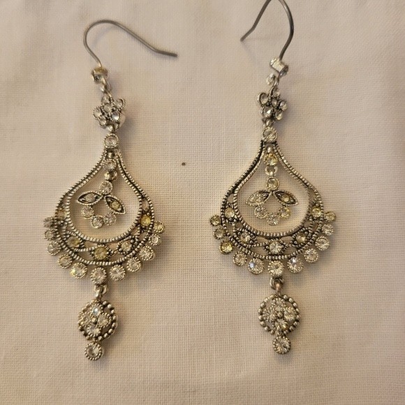 Monet Jewelry - Vintage Monet Teardrop Dangle Earrings